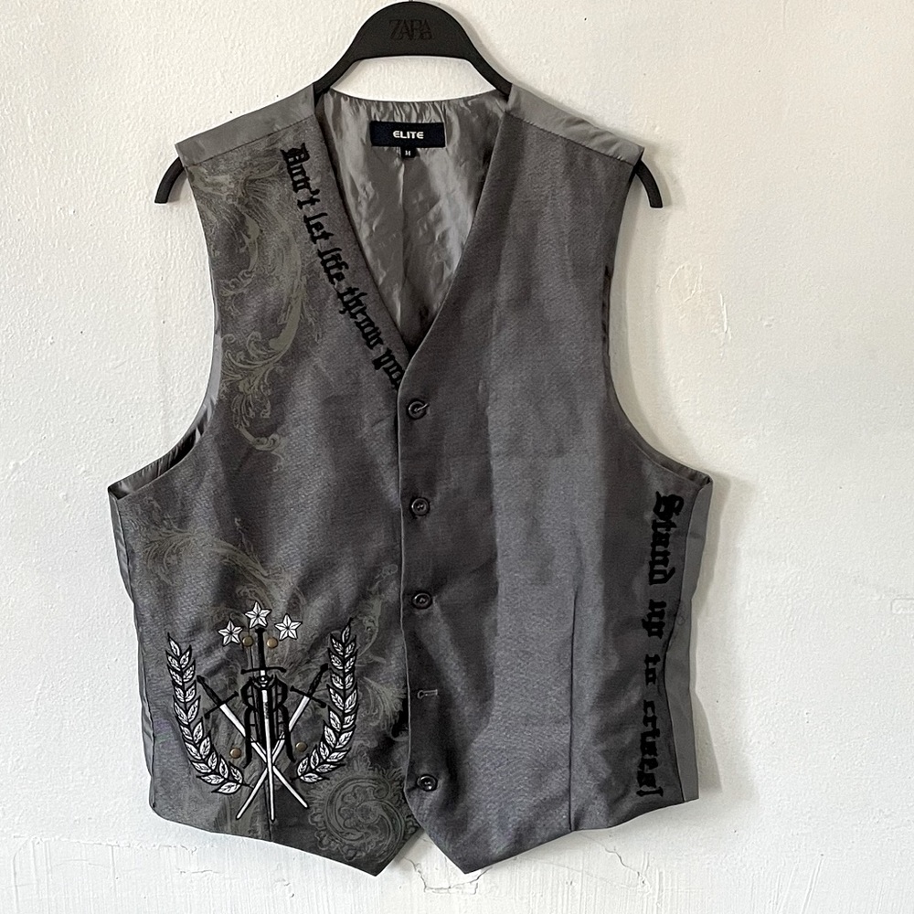 Elite silver mans vest